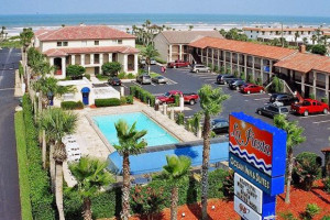 La Fiesta Ocean Inn & Suites